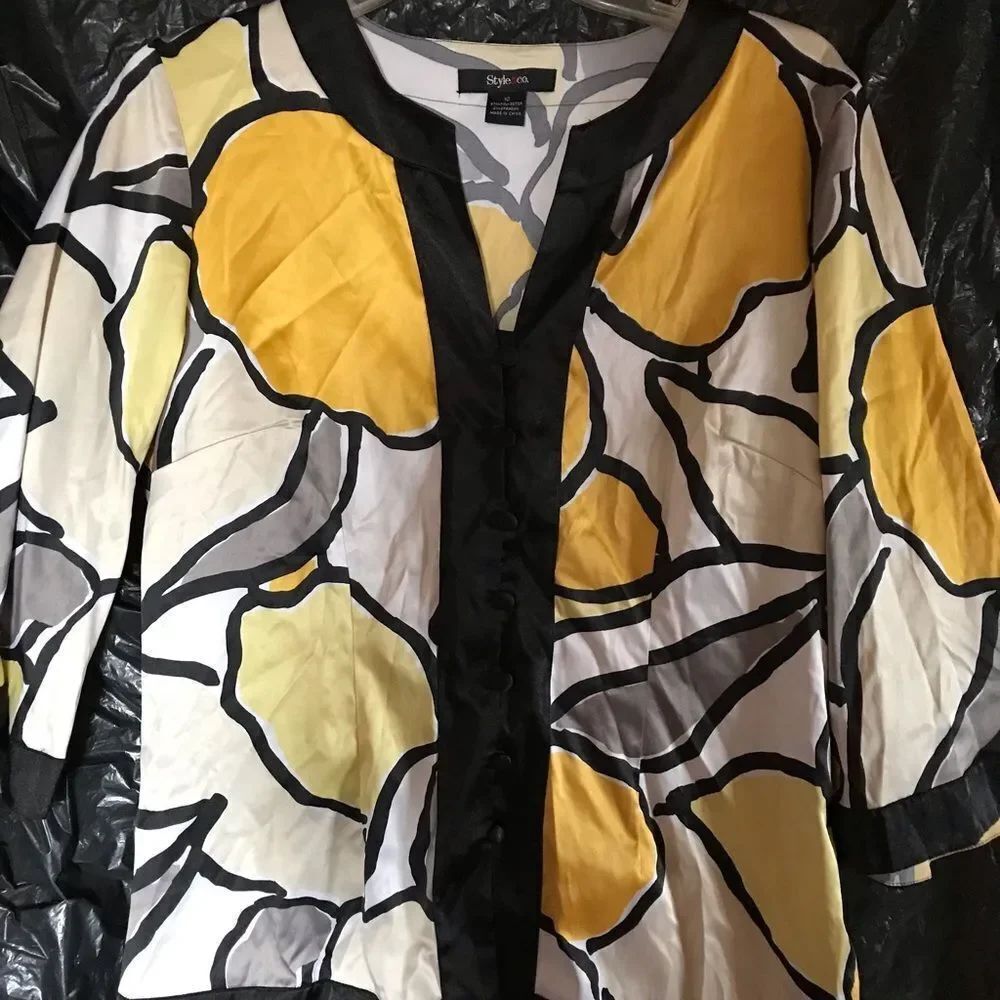 Style & Co Silky Kimono Top sz. 10 EUC